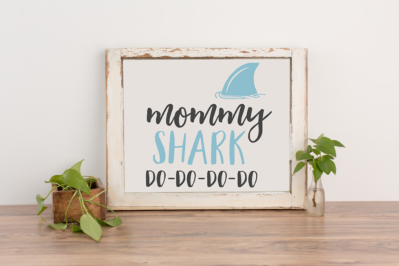 Review: Mommy Shark Do-Do-Do-Do Fin Only Svg